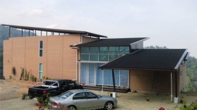 Recycled Container House in Bukit Tinggi, Malaysia